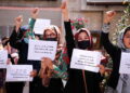 Afghan women's rights defenders and civil activists protest to call on the Taliban for the preservation of their achievements and education, in front of the presidential palace in Kabul, Afghanistan September 3, 2021. REUTERS/Stringer - RC26IP97IM5V